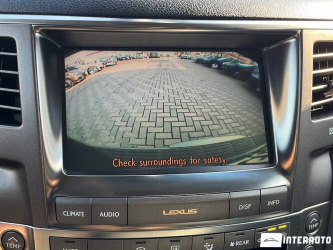 Lexus LX 570 46 interauto-car
