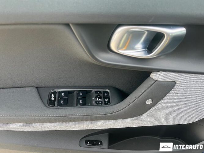 Volvo Polestar 2 34 interauto-car