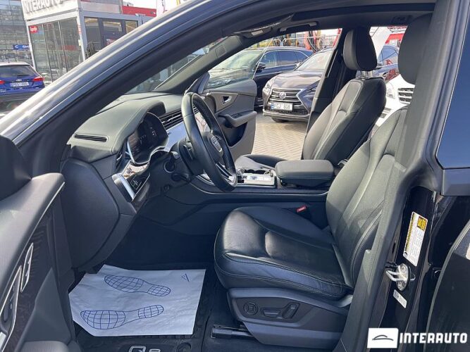 Audi Q8 43 interauto-car