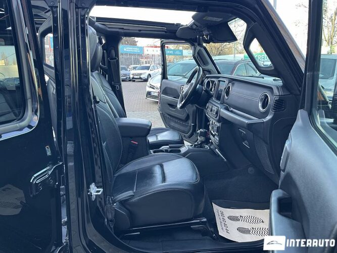 Jeep Wrangler 55 interauto-car