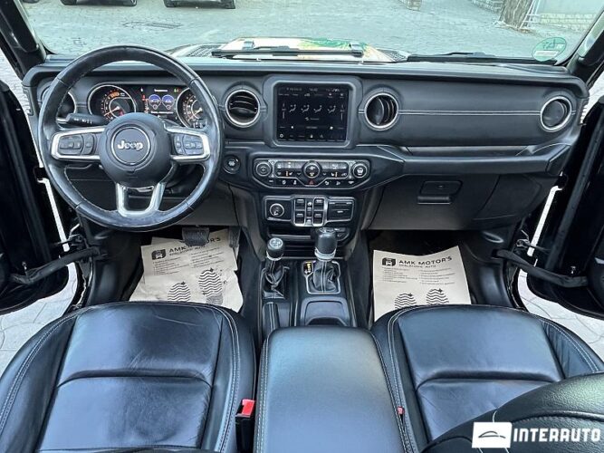 Jeep Wrangler 42 interauto-car