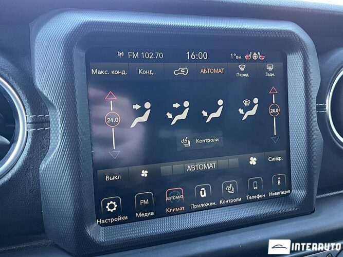 Jeep Wrangler 47 interauto-car