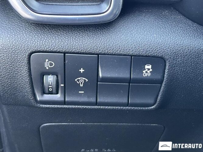 Kia Sportage 38 interauto-car