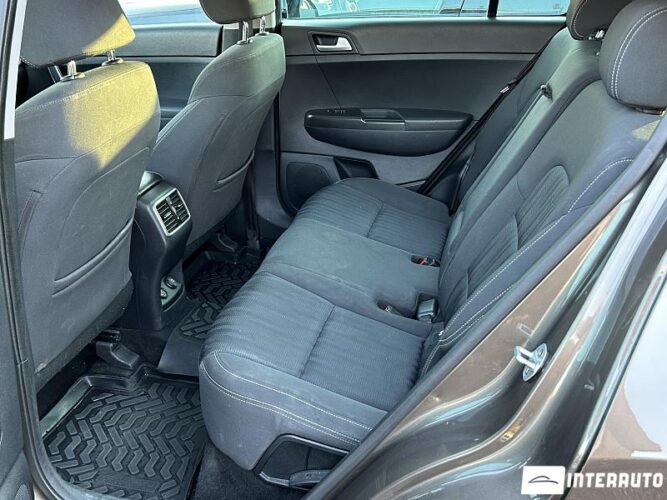 Kia Sportage 44 interauto-car