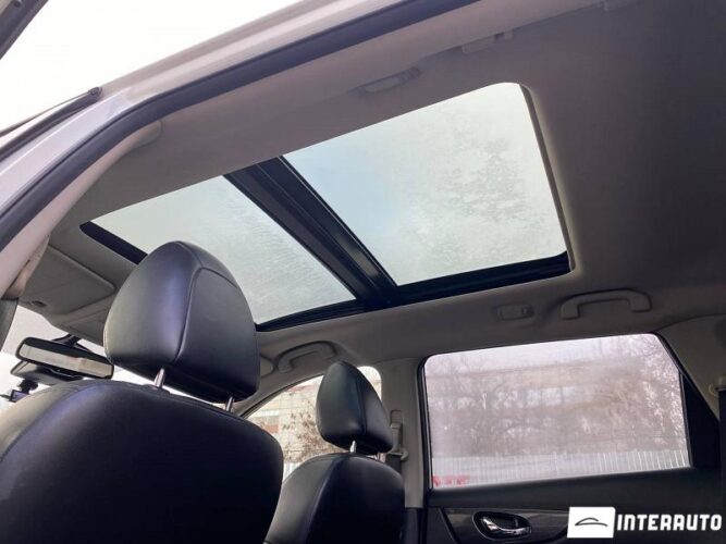 Nissan X-Trail 52 interauto-car