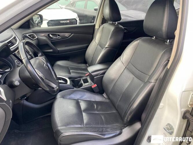 Nissan X-Trail 40 interauto-car