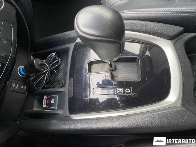 Nissan X-Trail 46 interauto-car