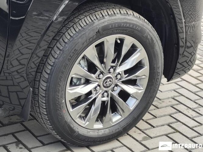 Toyota Land Cruiser 61 interauto-car