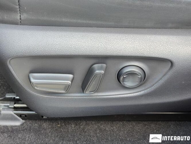 Toyota Land Cruiser 56 interauto-car