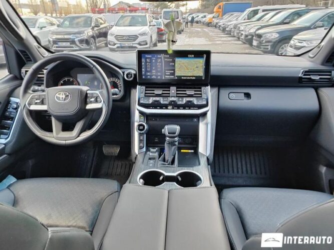 Toyota Land Cruiser 42 interauto-car