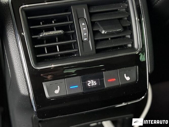 Skoda Superb 48 interauto-car