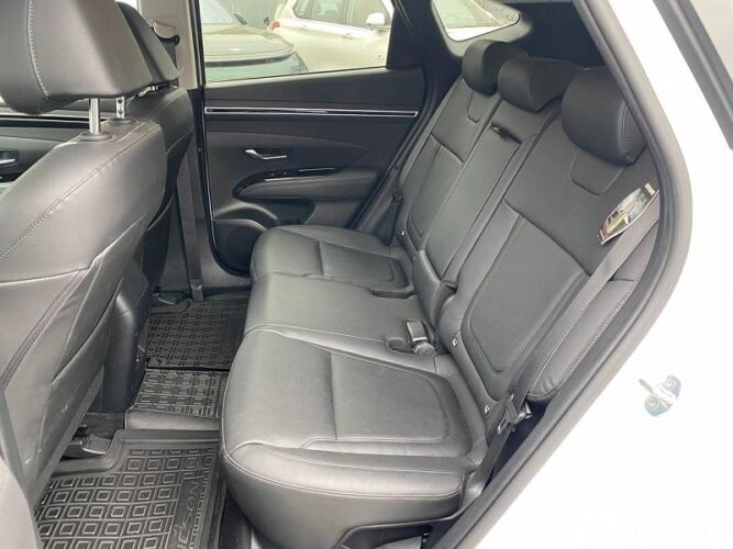 Hyundai Tucson 47 interauto-car