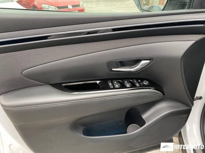 Hyundai Tucson 36 interauto-car