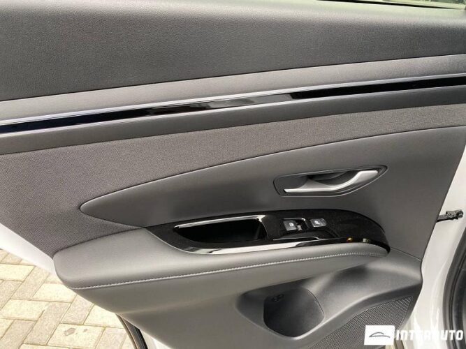 Hyundai Tucson 46 interauto-car