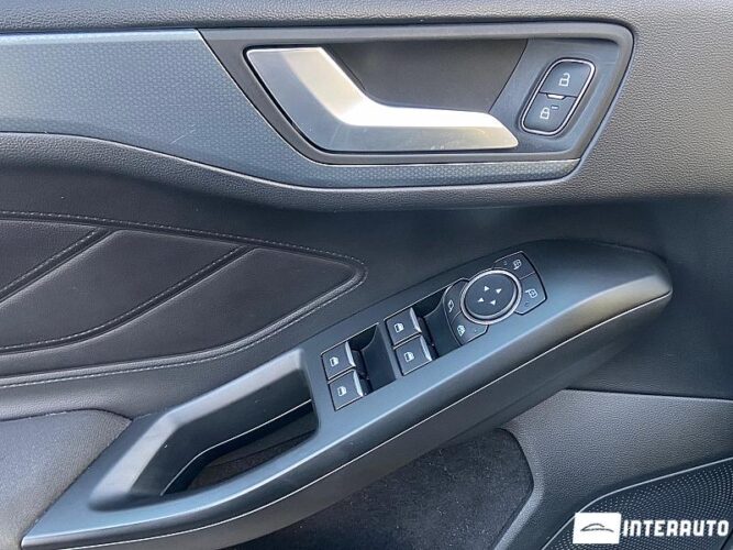 Ford Focus 40 interauto-car