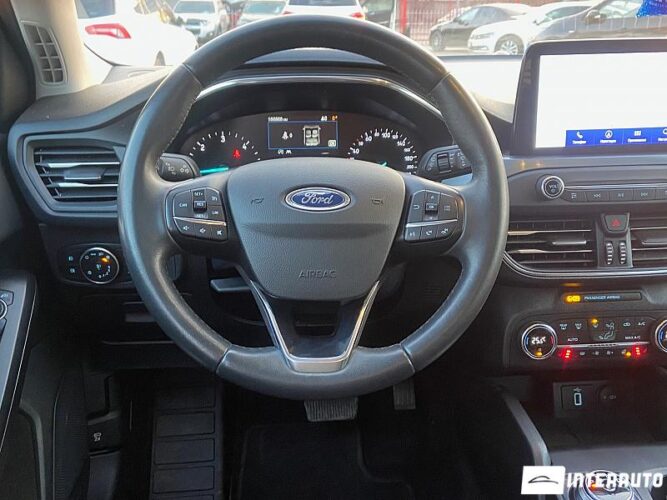Ford Focus 42 interauto-car