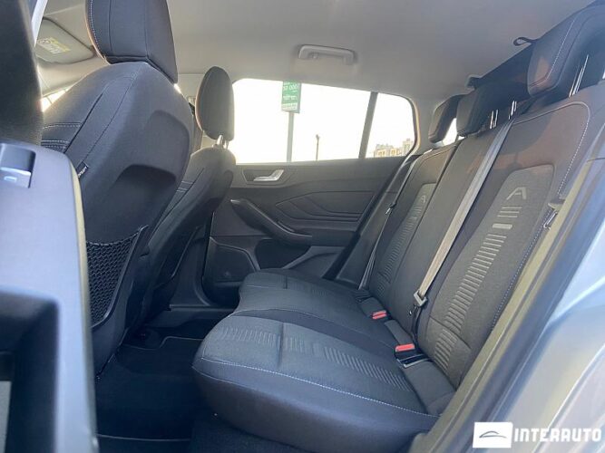 Ford Focus 52 interauto-car