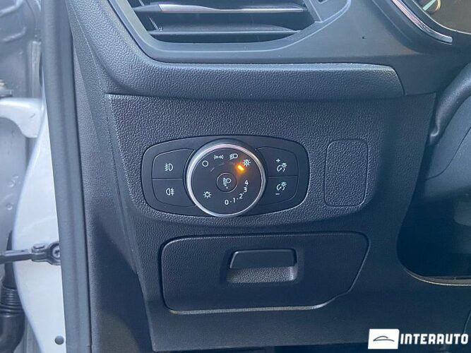 Ford Focus 43 interauto-car