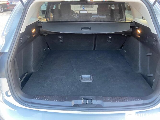 Ford Focus 53 interauto-car