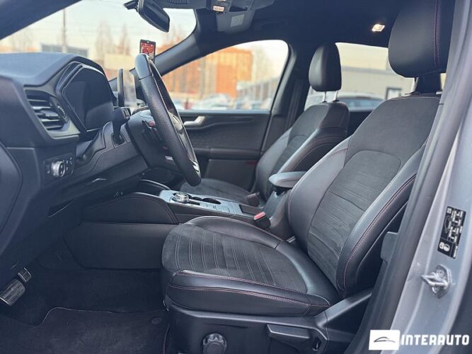 Ford Kuga 44 interauto-car