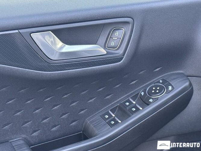 Ford Kuga 43 interauto-car