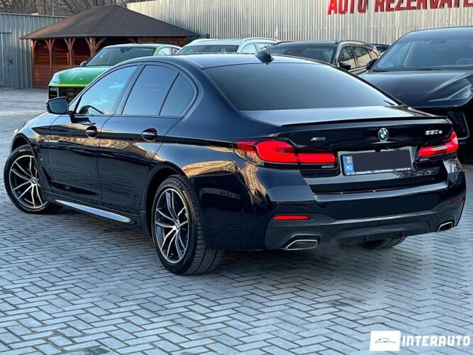 BMW 530e 33 interauto-car