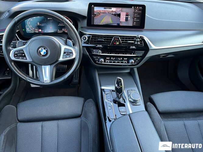 BMW 530e 37 interauto-car