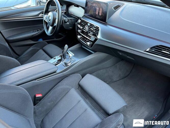 BMW 530e 36 interauto-car