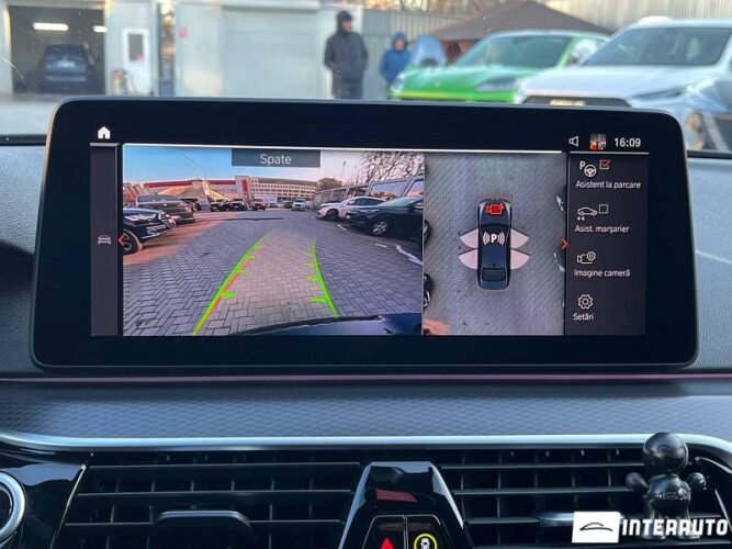 BMW 530e 43 interauto-car