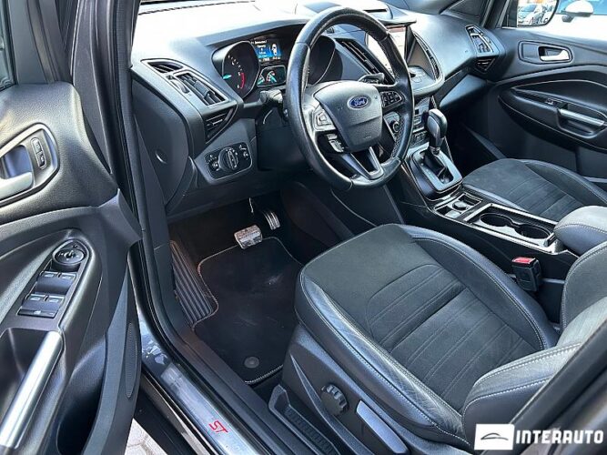 Ford Kuga 37 interauto-car