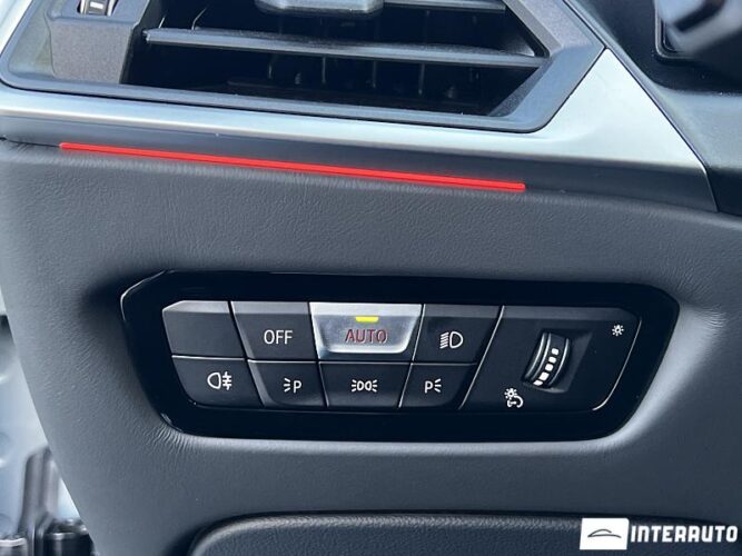 BMW M3 CS 52 interauto-car