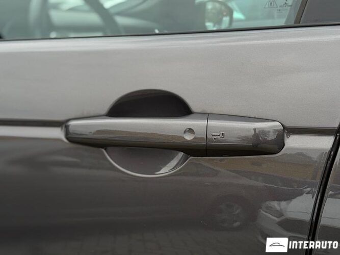 Land Rover Discovery Sport 48 interauto-car