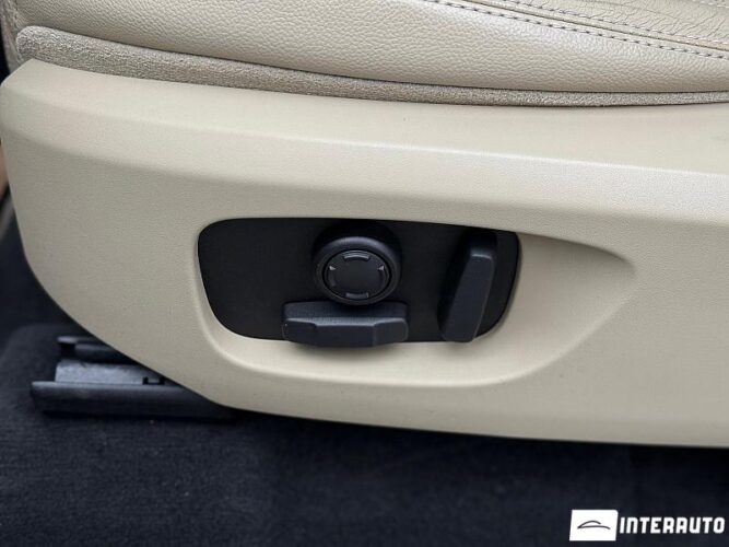 Land Rover Discovery Sport 51 interauto-car