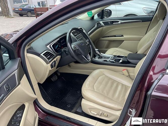 Ford Fusion 42 interauto-car
