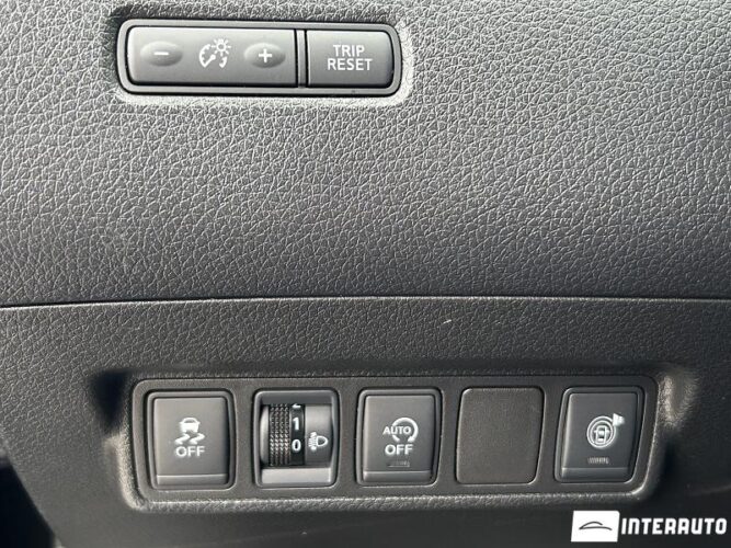 Nissan Pulsar 42 interauto-car