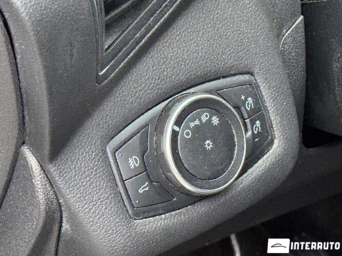 Ford Escape 41 interauto-car