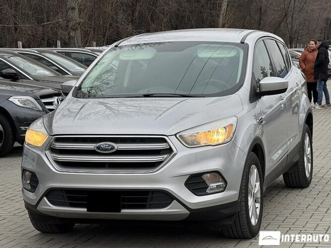Ford Escape 32 interauto-car