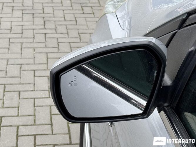 Ford Escape 37 interauto-car