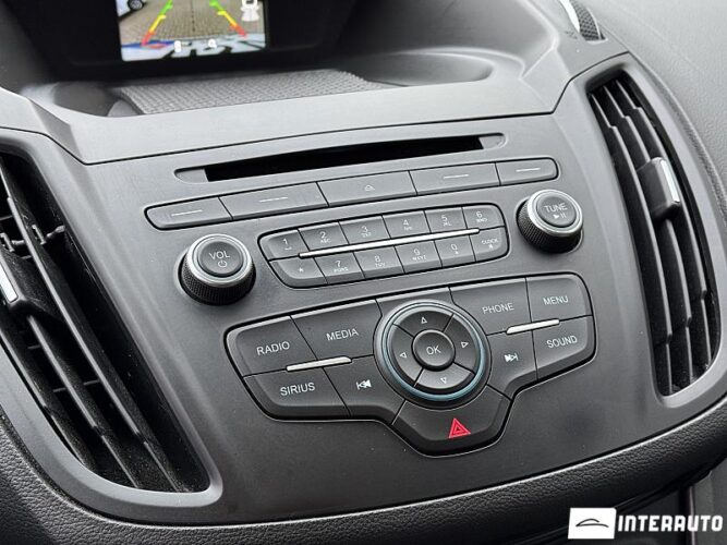 Ford Escape 45 interauto-car