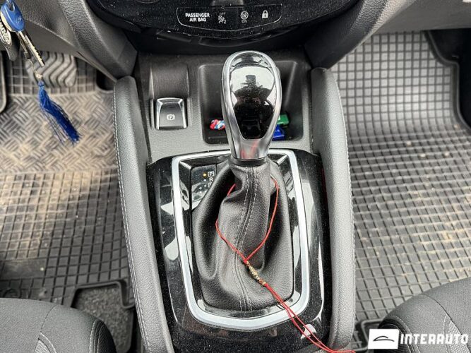 Nissan Qashqai 40 interauto-car