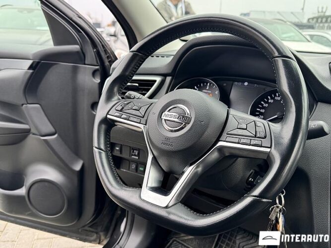 Nissan Qashqai 35 interauto-car