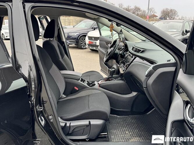 Nissan Qashqai 43 interauto-car
