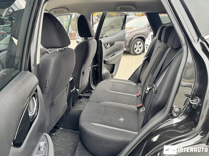 Nissan Qashqai 41 interauto-car