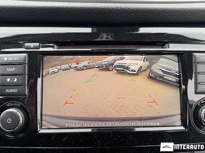 Nissan Qashqai 38 interauto-car