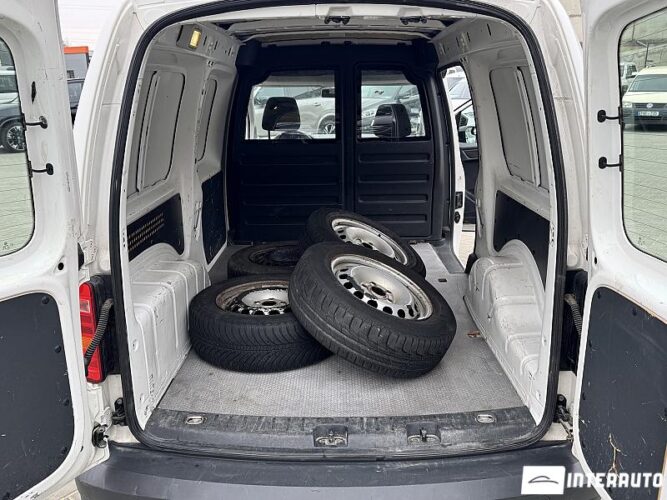 Volkswagen Caddy Maxi 49 interauto-car