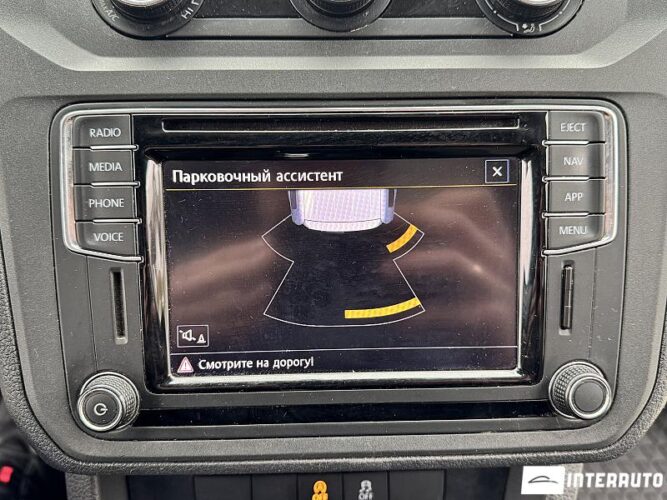 Volkswagen Caddy Maxi 39 interauto-car