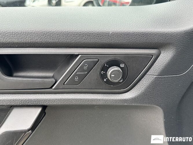 Volkswagen Caddy Maxi 47 interauto-car