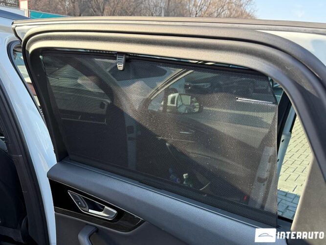 Audi Q7 63 interauto-car