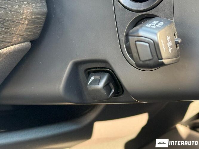 Audi Q7 70 interauto-car