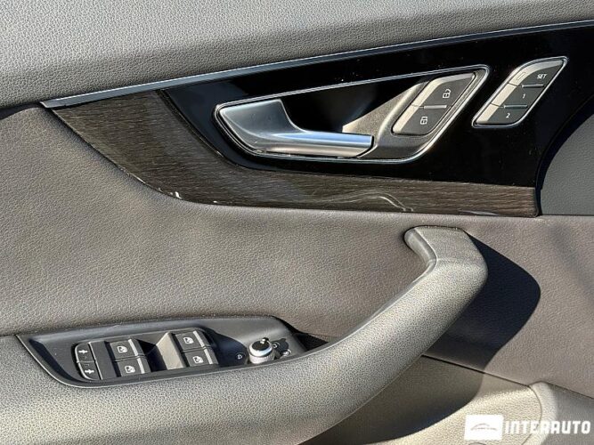 Audi Q7 58 interauto-car